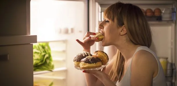 Comer emocional: por que você come sem fome